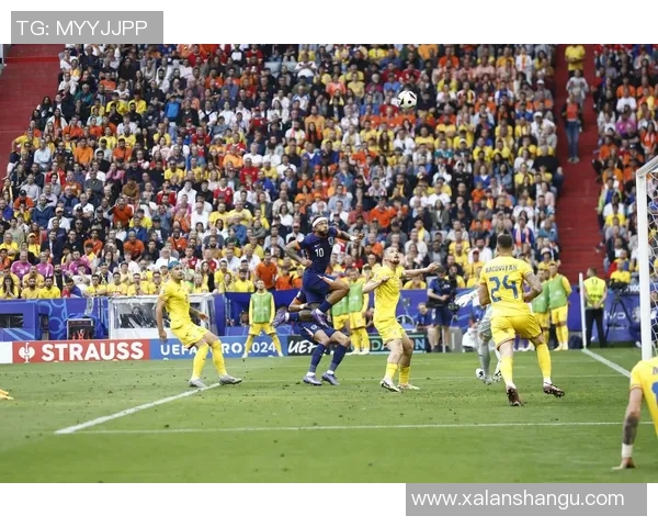 璀璨绿茵瞬间记录足球巨星登场激情与荣耀全程剪辑 璀璨绿茵瞬间记录足球巨星登场激情与荣耀全程剪辑