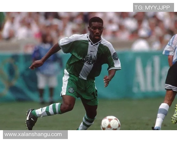 南非足球巨星成长历程与辉煌成就全面解读